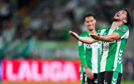 Esprint histórico por alcanzar los cien partidos con el Betis Esprint histórico por alcanzar los cien partidos con el Betis