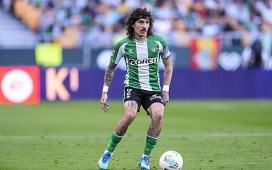 Bellerín alcanza los cien partidos con el Betis Bellerín alcanza los cien partidos con el Betis