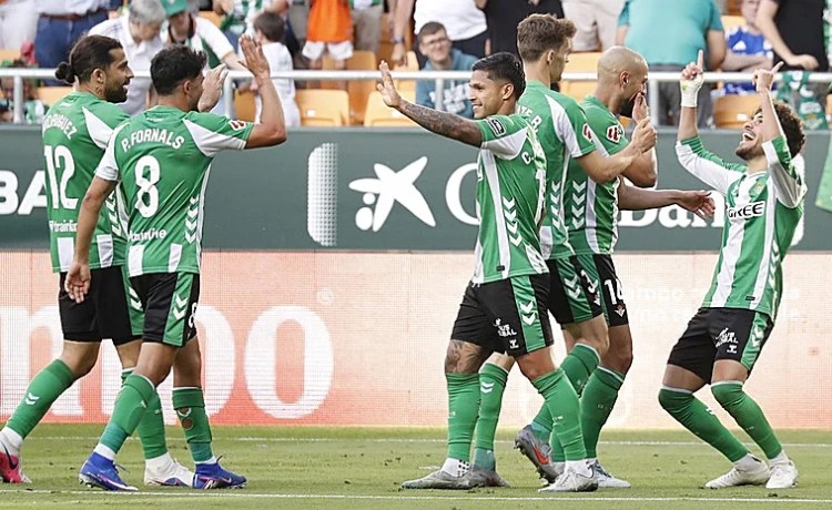 El Betis volvió a ganar en la Cartuja en LaLiga tres meses después El Betis volvió a ganar en la Cartuja en LaLiga tres meses después