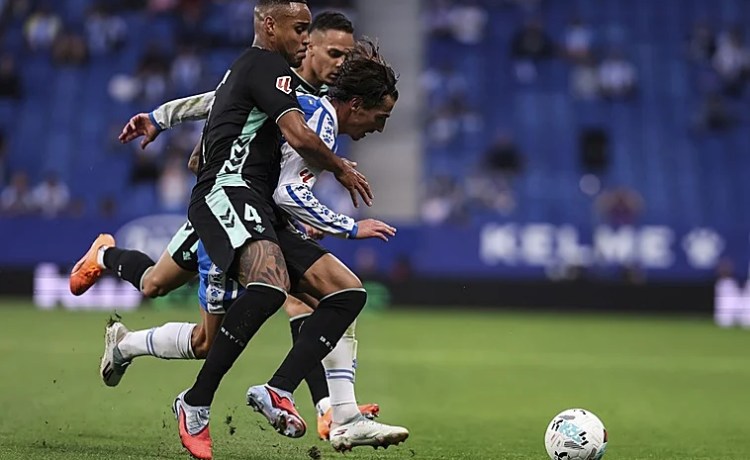 Natan: «Está en nuestra mano quedarnos con la quinta plaza, esperemos que sea de Champions» Natan: «Está en nuestra mano quedarnos con la quinta plaza, esperemos que sea de Champions»