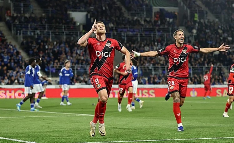 El Rayo gana, es finalista, y la quinta plaza de LaLiga, ocupada ahora por el Betis, tiene premio de Champions matemáticamente El Rayo gana, es finalista, y la quinta plaza de LaLiga, ocupada ahora por el Betis, tiene premio de Champions matemáticamente