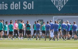 Bakambu vuelve con el grupo en el entrenamiento previo al Real Sociedad – Real Betis Bakambu vuelve con el grupo en el entrenamiento previo al Real Sociedad – Real Betis