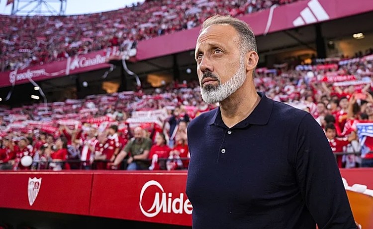Matarazzo avisa sobre la Real: «¿Queremos demostrar que somos mejores que el Betis? Hay que demostrarlo» Matarazzo avisa sobre la Real: «¿Queremos demostrar que somos mejores que el Betis? Hay que demostrarlo»