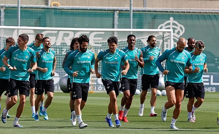 Alineaciones oficiales del Betis – Elche de LaLiga EA Sports 2025-2026: Junior y Lo Celso, titulares Alineaciones oficiales del Betis – Elche de LaLiga EA Sports 2025-2026: Junior y Lo Celso, titulares