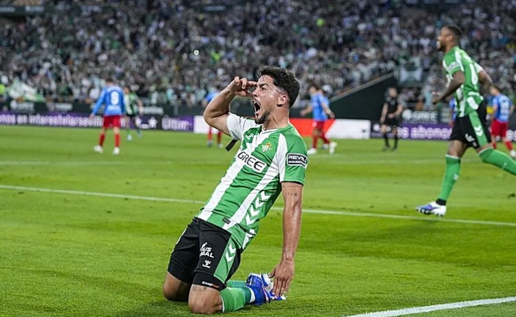 Fornals, ocho goles en LaLiga y un remate de Champions: «Durante el día de hoy había tenido varias señales…» Fornals, ocho goles en LaLiga y un remate de Champions: «Durante el día de hoy había tenido varias señales…»