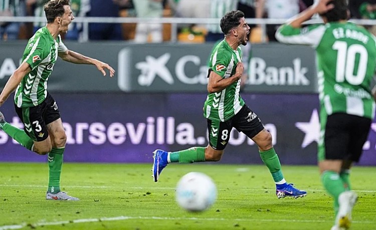 Fornals y los instantes previos al gol de Champions: «Mi cuerpo iba solo» Fornals y los instantes previos al gol de Champions: «Mi cuerpo iba solo»
