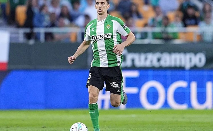 El Betis en el Camp Nou, con bajas en defensa para evitar el pleno del Barcelona como local El Betis en el Camp Nou, con bajas en defensa para evitar el pleno del Barcelona como local