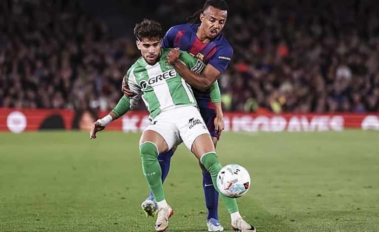 Hansi Flick aprueba el examen de Abde en el Barcelona – Betis Hansi Flick aprueba el examen de Abde en el Barcelona – Betis
