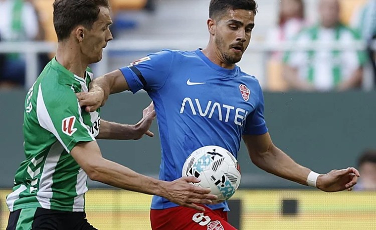El CTA considera mano punible de André Silva en el Betis – Elche y no estima penalti de Gavi a Isco en el Camp Nou El CTA considera mano punible de André Silva en el Betis – Elche y no estima penalti de Gavi a Isco en el Camp Nou