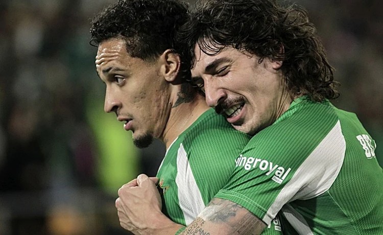 Antony, representante del Betis en el mejor once de la temporada en la Europa League Antony, representante del Betis en el mejor once de la temporada en la Europa League