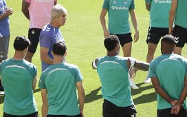 Pellegrini: «Para la Champions intentaremos hacer un plantel competitivo, sabemos lo que se necesita para hacer un buen papel» Pellegrini: «Para la Champions intentaremos hacer un plantel competitivo, sabemos lo que se necesita para hacer un buen papel»