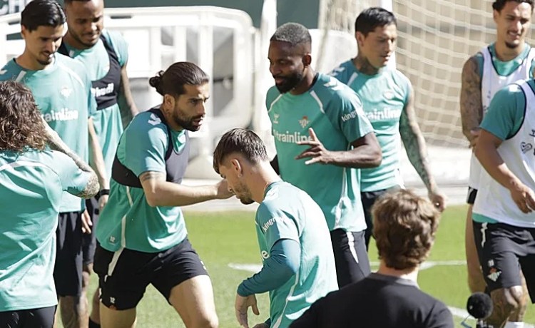 Alineaciones oficiales del Betis – Levante de LaLiga EA Sports 2025-2026: Isco acaba la temporada siendo titular con el Betis Alineaciones oficiales del Betis – Levante de LaLiga EA Sports 2025-2026: Isco acaba la temporada siendo titular con el Betis