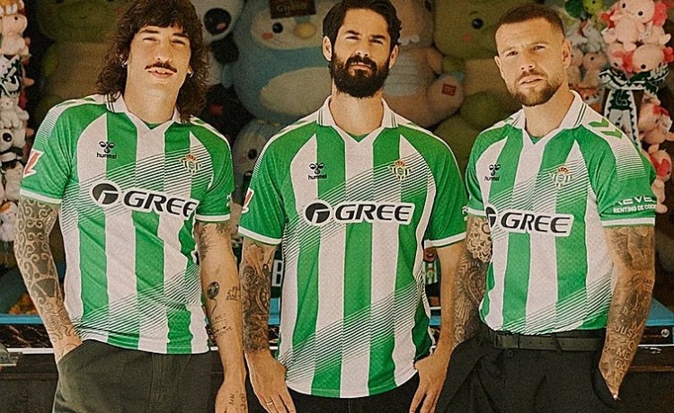 El Betis estrena la equipación de la temporada 26-27, con el retorno a las calzonas verdes como novedad El Betis estrena la equipación de la temporada 26-27, con el retorno a las calzonas verdes como novedad