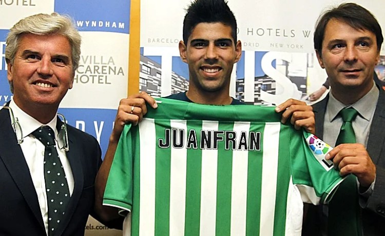 Juanfran Moreno y su paso por el Betis: «Nadie me explicó lo que significaba el club e hice muchas ‘kamikazadas’» Juanfran Moreno y su paso por el Betis: «Nadie me explicó lo que significaba el club e hice muchas ‘kamikazadas’»