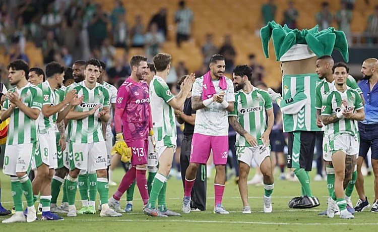 El Betis repetirá la estrategia del goteo de ventas antes del 30 de junio El Betis repetirá la estrategia del goteo de ventas antes del 30 de junio
