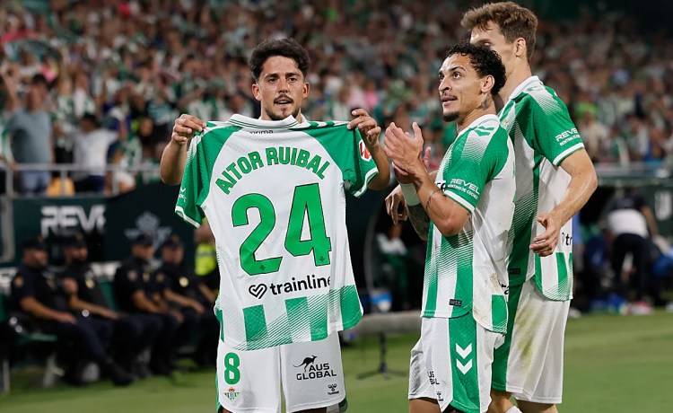 El plan de recuperación de Aitor indica que volverá con el grupo del Betis con LaLiga 2026-27 ya empezada El plan de recuperación de Aitor indica que volverá con el grupo del Betis con LaLiga 2026-27 ya empezada