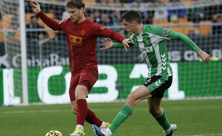 La cláusula de Altimira que ‘obliga’ al Betis a cuadrar la venta La cláusula de Altimira que ‘obliga’ al Betis a cuadrar la venta
