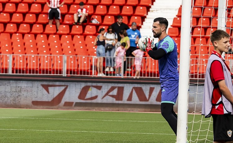 El Valladolid confirma que el meta Guilherme regresa al Betis El Valladolid confirma que el meta Guilherme regresa al Betis