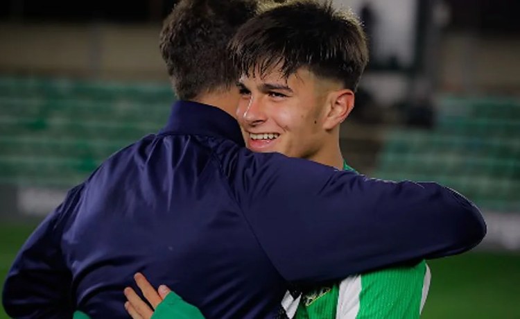 Dani Pérez se despide de Dani Fragoso: «Decidimos remar en la misma dirección y seguir creyendo» Dani Pérez se despide de Dani Fragoso: «Decidimos remar en la misma dirección y seguir creyendo»