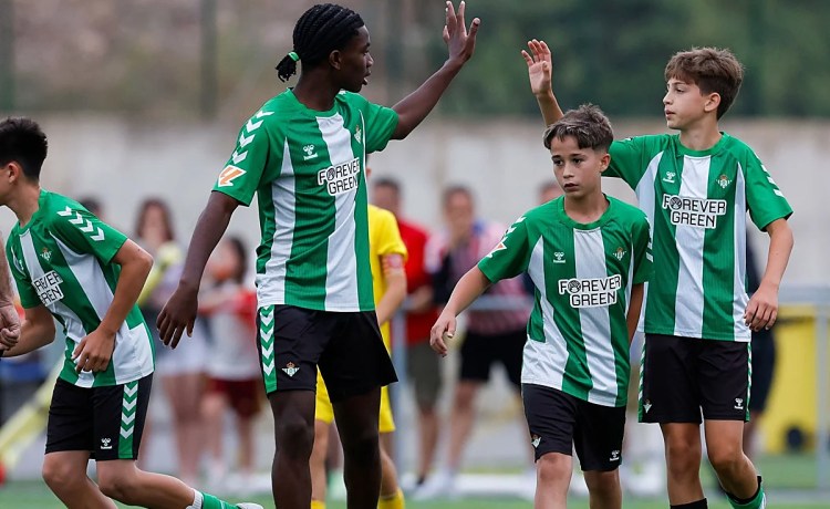 El Betis avanza hasta los octavos de final de LaLiga Futures con pleno de victorias El Betis avanza hasta los octavos de final de LaLiga Futures con pleno de victorias