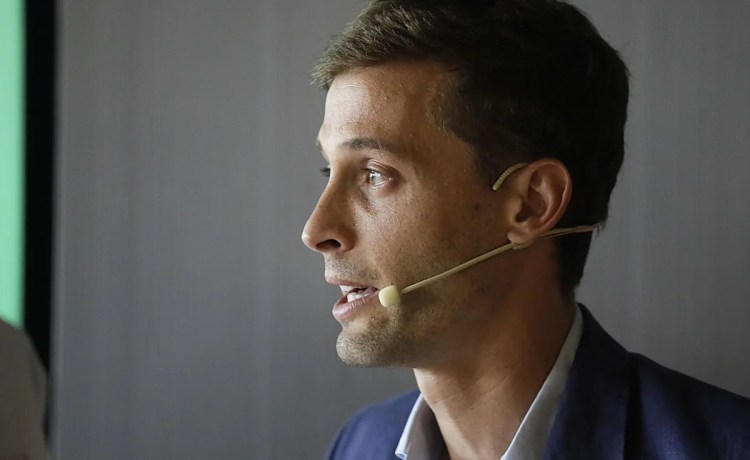 Canales y «un salto de calidad» para el Racing en el regreso a LaLiga Canales y «un salto de calidad» para el Racing en el regreso a LaLiga