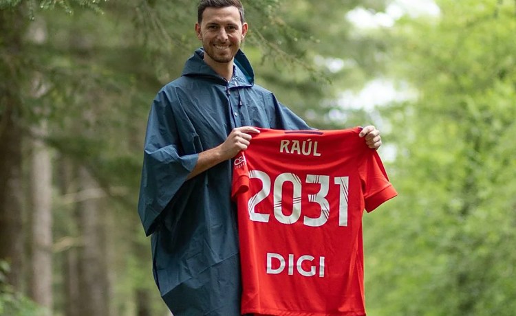 Raúl renueva con el Osasuna hasta el 2031; el Betis conserva el 25 por ciento de una futura venta Raúl renueva con el Osasuna hasta el 2031; el Betis conserva el 25 por ciento de una futura venta