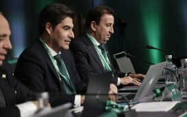 El Betis prefiere asumir pérdidas a 30 de junio antes que «malvender» El Betis prefiere asumir pérdidas a 30 de junio antes que «malvender»
