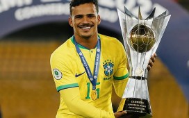 El Como negocia con Kaiki, objetivo del Betis, tras alcanzar un acuerdo con el Cruzeiro El Como negocia con Kaiki, objetivo del Betis, tras alcanzar un acuerdo con el Cruzeiro