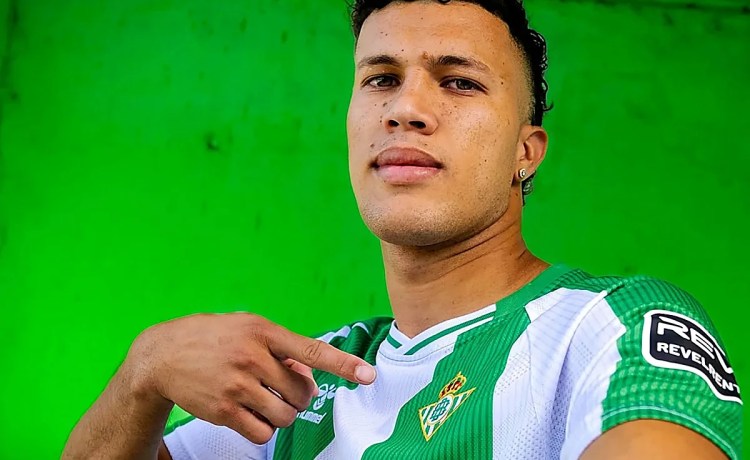El Betis avanza con el Vasco de Gama para traspasar a Deossa El Betis avanza con el Vasco de Gama para traspasar a Deossa
