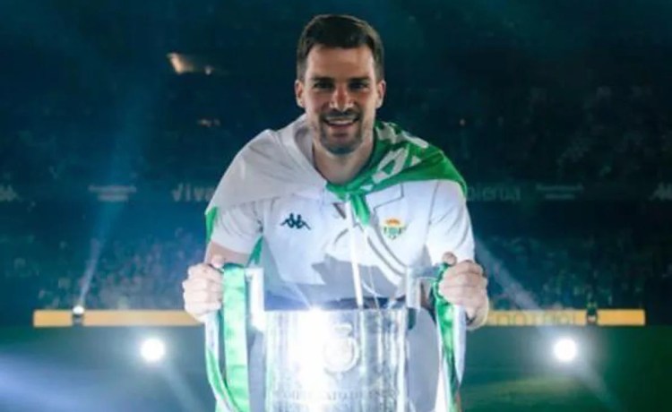 Eneko Angulo, readaptador del Betis, ficha por el Arsenal Eneko Angulo, readaptador del Betis, ficha por el Arsenal