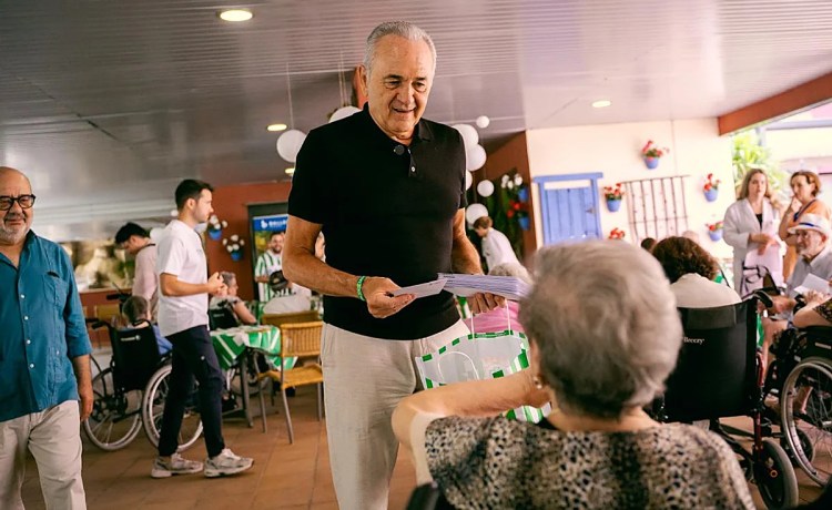 ‘De Béticos a Abuelos’ sigue uniendo generaciones en verdiblanco ‘De Béticos a Abuelos’ sigue uniendo generaciones en verdiblanco