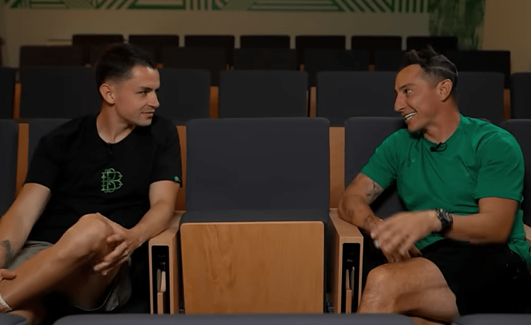 Fidalgo y Guardado confiesan por qué siguen en el Betis: «La calidad de vida aquí es brutal» Fidalgo y Guardado confiesan por qué siguen en el Betis: «La calidad de vida aquí es brutal»