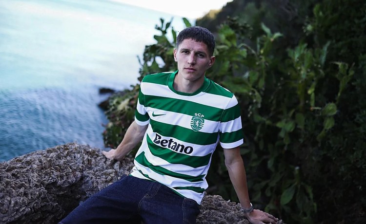 Altimira se despide del Betis y saluda al Sporting: «La vida sigue pintándose en verde y blanco» Altimira se despide del Betis y saluda al Sporting: «La vida sigue pintándose en verde y blanco»