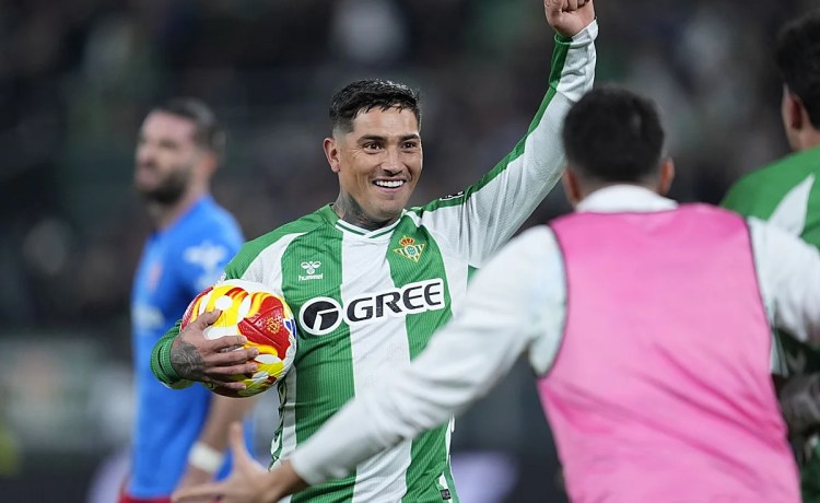 Chimy Ávila se despide del Betis: «Ya cuentan con un bético más» Chimy Ávila se despide del Betis: «Ya cuentan con un bético más»