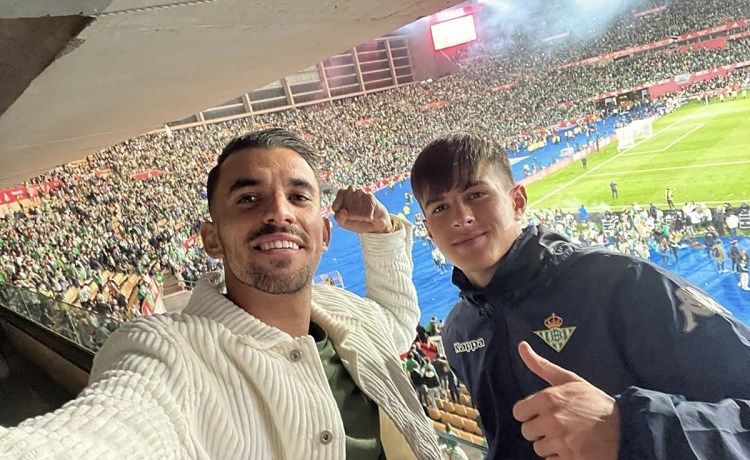 El Betis y Ceballos se sientan a negociar con diferencias en el punto de partida El Betis y Ceballos se sientan a negociar con diferencias en el punto de partida
