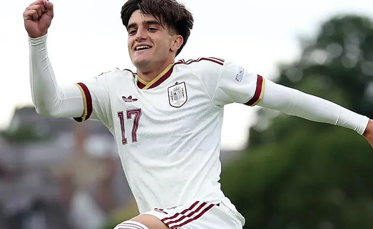 Morante: «¿Un sueño por cumplir? Jugar en la Cartuja con el primer equipo del Betis» Morante: «¿Un sueño por cumplir? Jugar en la Cartuja con el primer equipo del Betis»