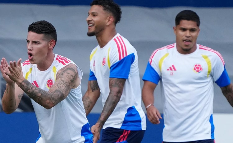 Cucho Hernández busca escribir un nuevo capítulo de la historia con Colombia Cucho Hernández busca escribir un nuevo capítulo de la historia con Colombia