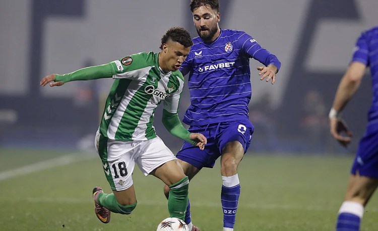 Vasco de Gama trata de responder a las garantías bancarias que pide el Betis para cerrar el traspaso de Deossa Vasco de Gama trata de responder a las garantías bancarias que pide el Betis para cerrar el traspaso de Deossa