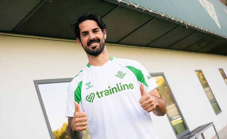 El capitán Isco, ansioso por «tener muchos más minutos sin dolor» El capitán Isco, ansioso por «tener muchos más minutos sin dolor»