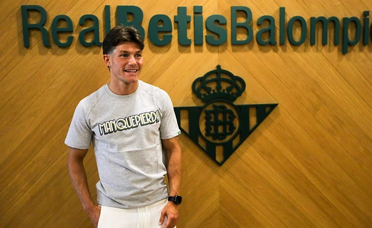 La emotiva despedida de Bellingham a Fran García tras su fichaje por el Betis La emotiva despedida de Bellingham a Fran García tras su fichaje por el Betis