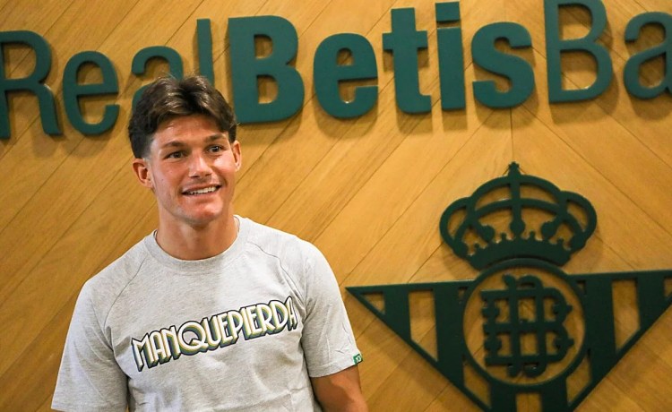 El Betis cierra a Fran García para encajar la pieza del lateral izquierdo El Betis cierra a Fran García para encajar la pieza del lateral izquierdo