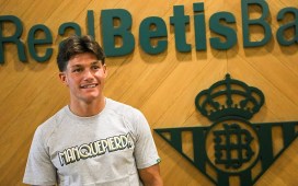 El Betis cierra a Fran García para encajar la pieza del lateral izquierdo El Betis cierra a Fran García para encajar la pieza del lateral izquierdo