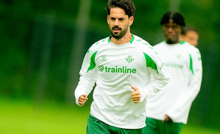 Isco quiere despejar las dudas en su gran pretemporada en el Betis Isco quiere despejar las dudas en su gran pretemporada en el Betis