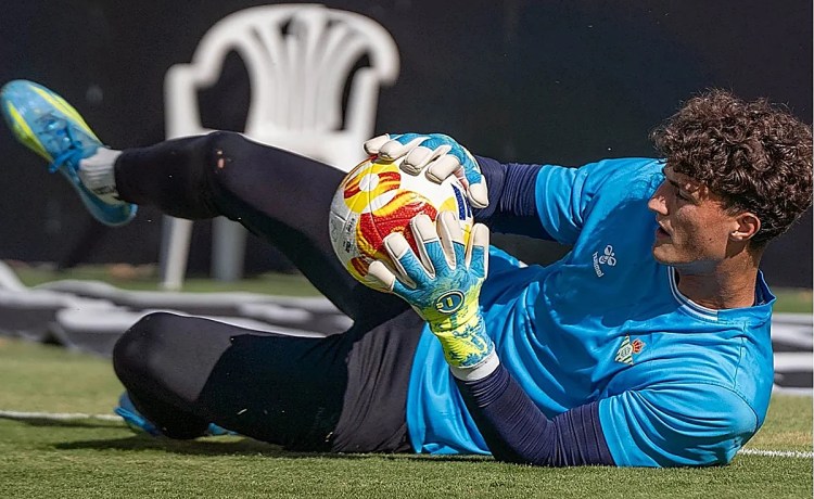 «Prefería ser el tercer portero del Betis antes que jugar en otro equipo» «Prefería ser el tercer portero del Betis antes que jugar en otro equipo»