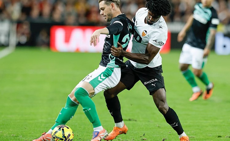 El Betis pedirá el aplazamiento de su partido en Mestalla ante el Valencia El Betis pedirá el aplazamiento de su partido en Mestalla ante el Valencia