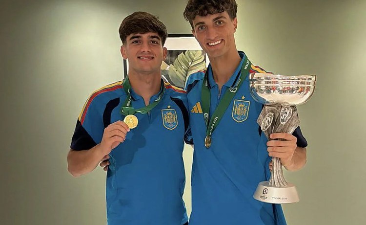 El Betis felicita y espera a Morante y Manu González El Betis felicita y espera a Morante y Manu González