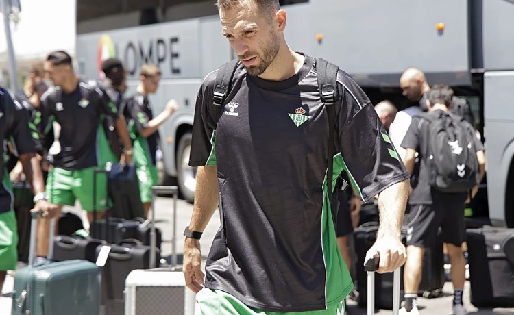 Pau López pide salir y el Betis ya busca portero en el mercado Pau López pide salir y el Betis ya busca portero en el mercado
