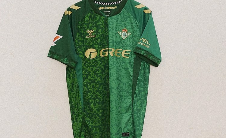 La familia de Sandra Peña protagoniza la presentación de la segunda equipación del Betis: «Verde Esperanza» La familia de Sandra Peña protagoniza la presentación de la segunda equipación del Betis: «Verde Esperanza»