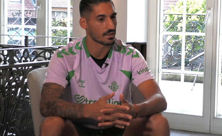 Álvaro Valles analiza su primer año en el Betis: «Fue clave no agobiarme y no meterme más presión» Álvaro Valles analiza su primer año en el Betis: «Fue clave no agobiarme y no meterme más presión»