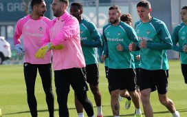 El Betis vuelve a agitar su portería con un nuevo relevo El Betis vuelve a agitar su portería con un nuevo relevo